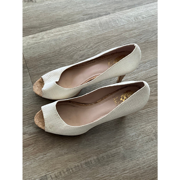 Vince Camuto Peep Toe White Heels Size 8 1/2 - Picture 8 of 12